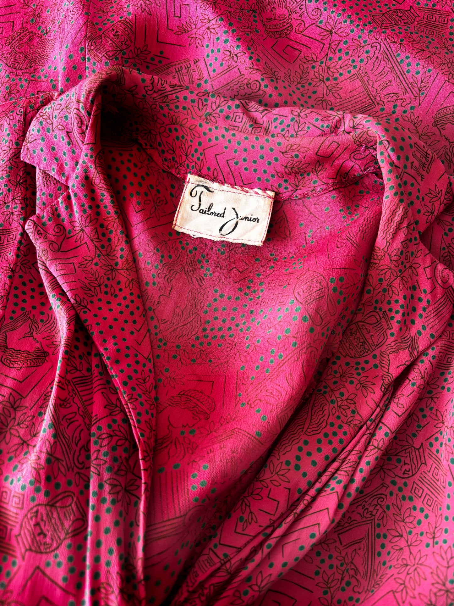 Vintage 1940s Dress - Strawberry + Jadeite Greek God Goddess Novelty Print Draped Rayon Dress Size S