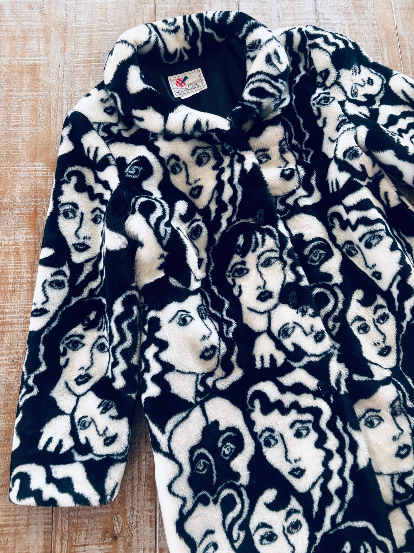 Vintage 1980s RARE Novelty Print Coat - Black White Deco Faces New Wave Faux Fur Teddy Coat Size XS S M