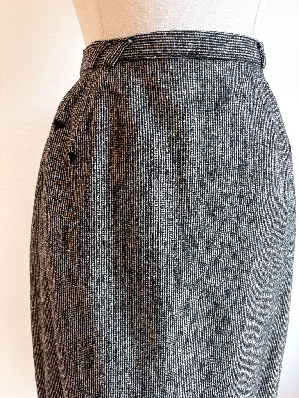 Vintage 1950s Blouse + Skirt Set - Black White Tweed Wool Boxy Top/Vest + Smokin' Hot Wiggle Skirt Suit Size M to L