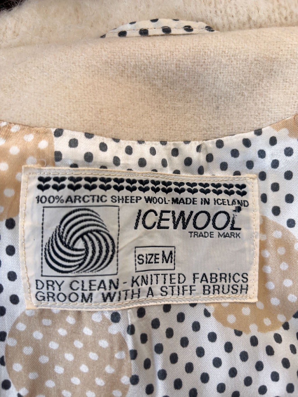 Vintage 1960s to 1970s Icelandic Wool Coat - Darling Neutral Cream + Greige "Icewool" Designer Car Coat w Belt Size M