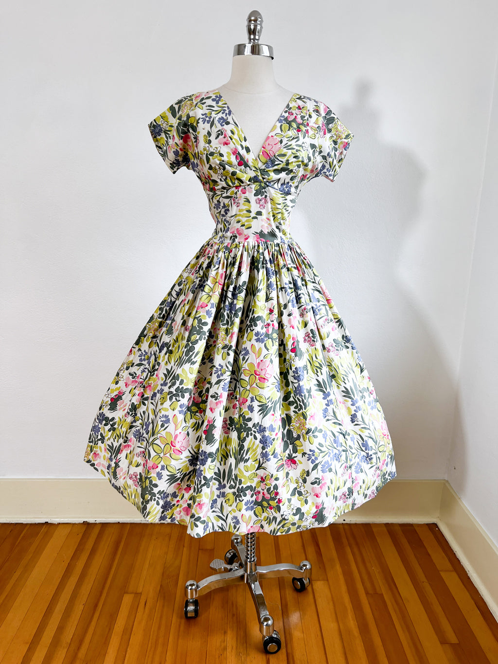 Vintage 1950s Dress - SPECTACULAR Chartreuse Sage Pink Floral Print Party Junior Time Sundress w Rhinestones Size XS to S