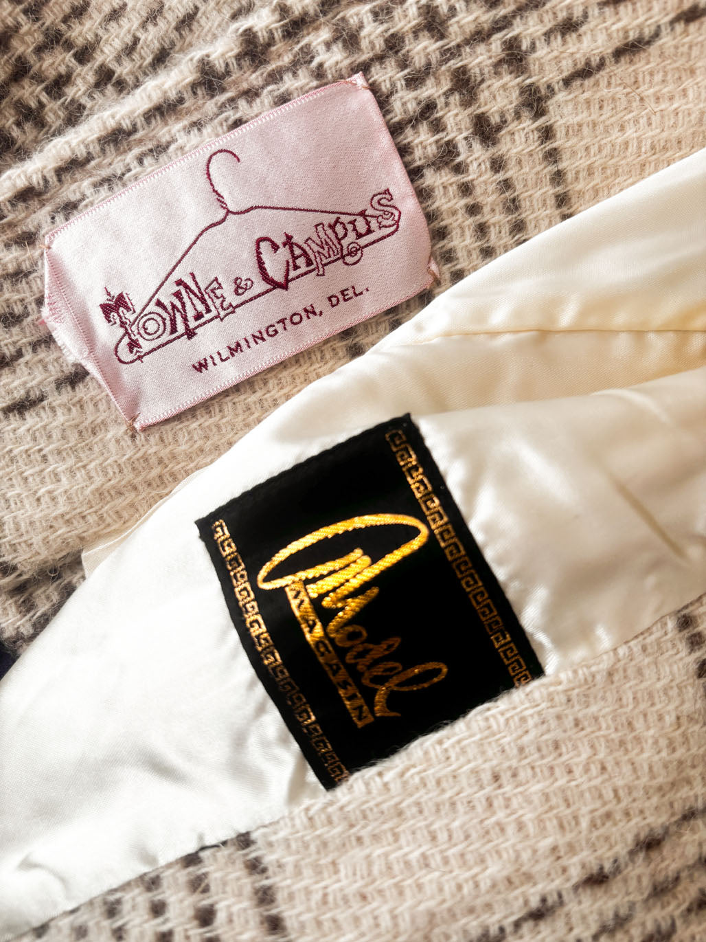 Vintage 1960s to 1970sp Icelandic Wool Princess Coat - Darling Neutral Cream + Tan "Icewool" Designer Car Coat w Belt Size S to M