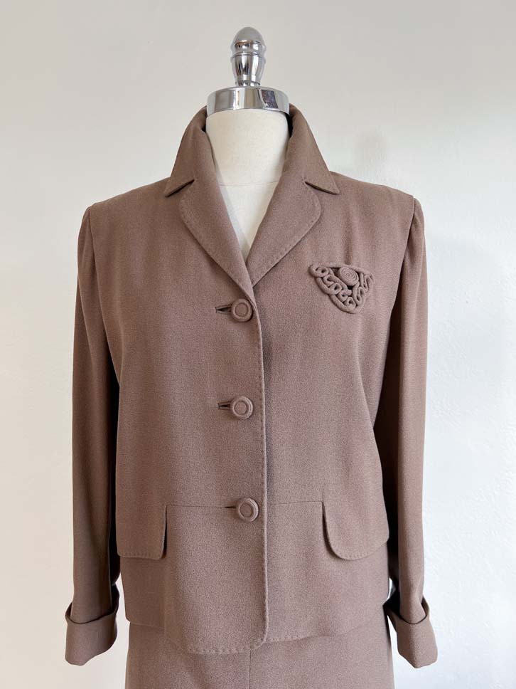 Vintage 1950s Soft Cocoa Fawn Wool Crepe Suit - Boxy Jacket w Quirky Boob Pocket + Fitted Skirt Size M