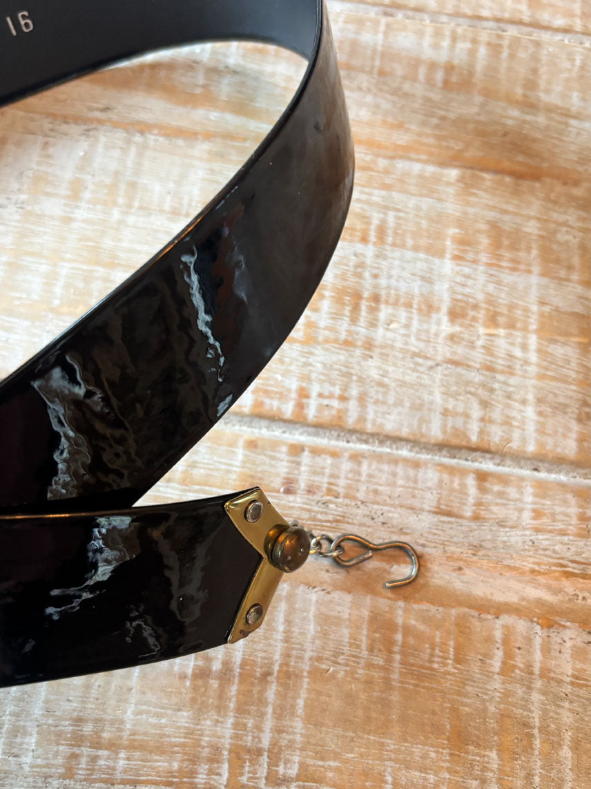 BELTOPIA! Vintage 1950s Glossy Black Belt - Wide Wet Look Patent Cincher w Brass Hardware Size L