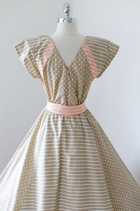Vintage 1980s Dress - Soft Sand + Peach New Wave Cotton Sundress w Rear Criss-Cross Size M to L
