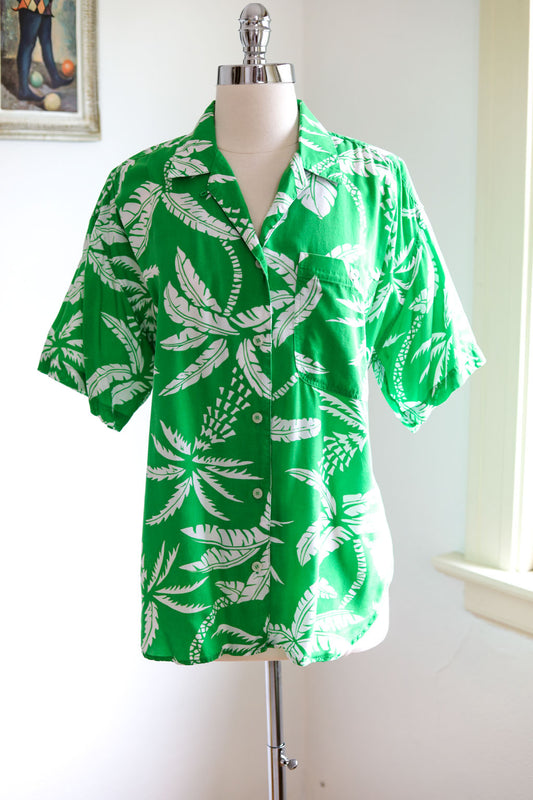 Vintage 1980s does 1940s Blouse - Gorgeous Hawaiian Palm Print Green Rayon Shirt Size L to XL