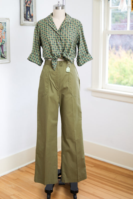 Vintage 1960s to 1970s Olive Green Scouting Slacks - Deadstock Wide Leg Women's Cotton Utility Workwear Pants Trousers - Choose XS or S