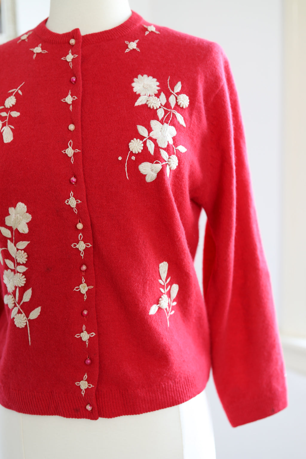 Vintage 1950s to 1960s Hand Embroidered Sweater - Deep Rose Pink Wool Cardigan w Flowers Size L