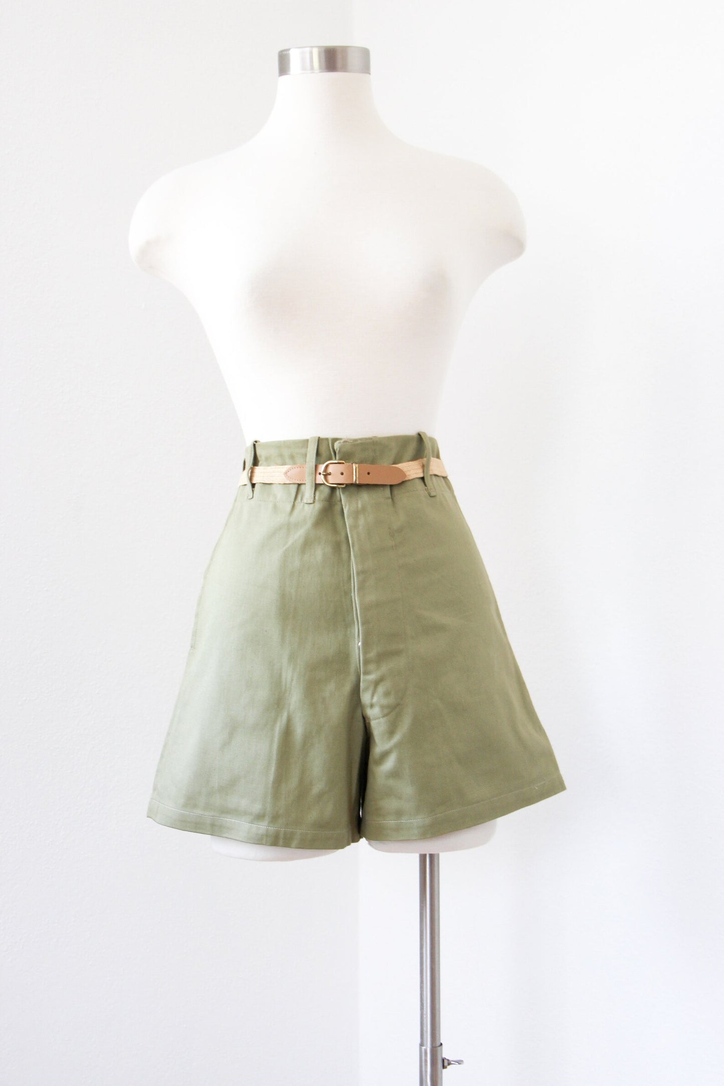 RARE WWII 1940s Canadian Army Olive Khaki Cotton Military Shorts w High Waist + Pockets! - Choose Your Size